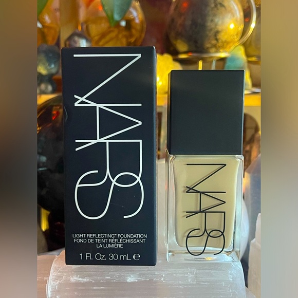 NARS Cosmetics Light Reflecting Foundation, Light 0 Siberia, Full Size, *NIB* - Picture 1 of 7
